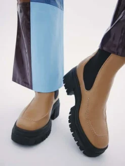 Maguire ShoesBiella Boot - Camel