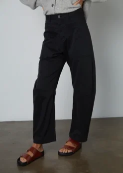 VelvetBrylie Twill Barrel Leg Pant