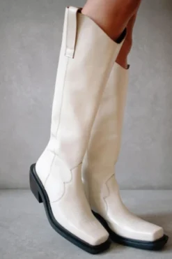 AlohasCattle Leather Boot - Ivory