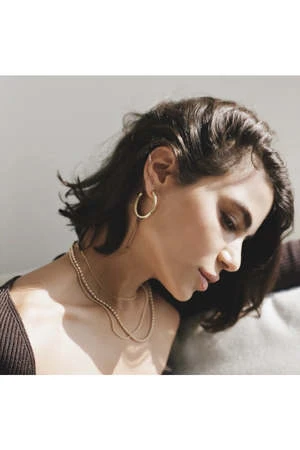 Alexa LeighEverynight Hoop Earrings - Gold - Image 2