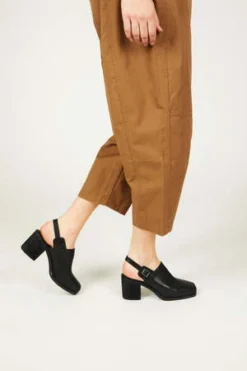 Intentionally BlankHoncho Vegan Mule - Black