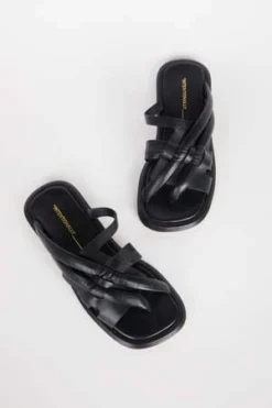 Intentionally BlankCHA SANDAL - BLACK
