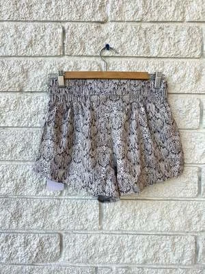 Varley1.5 Kallin Running Short - Mirrored Snake - Image 2