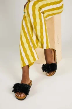 Intentionally BlankLottie Sandal - Black/Natural