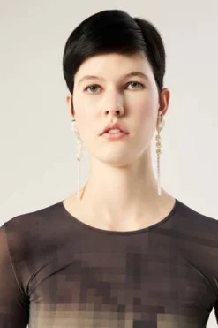 MM6 Maison MargielaLong Pearl Earrings - White