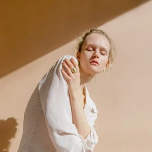 MING YU WANGMing Yu Wang Helm Ring - Image 4