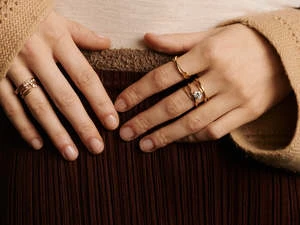 Sophie RatnerOne Diamond Orbit Ring - Image 2