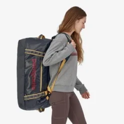 PatagoniaBlack Hole Duffel Bag 70L - Smolder Blue/Buckwheat Gold