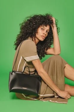 Kozha NumbersTHE GRANDE SIESTA Bag - Black